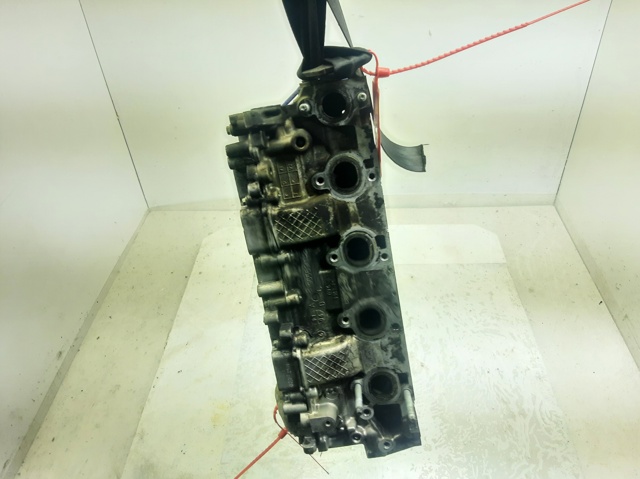 Głowica cylindrów 9655911480 PEUGEOT