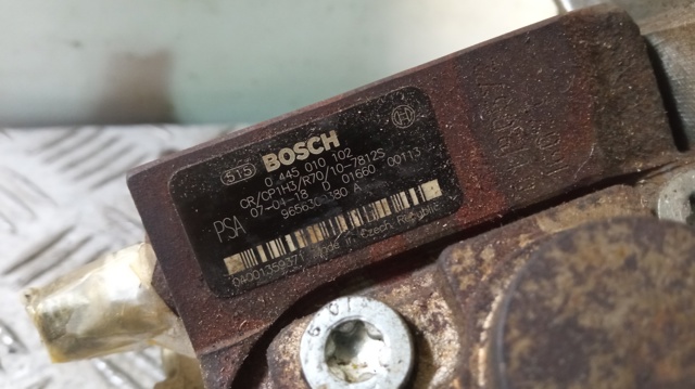 Pompa wtryskowa wysokiego ciśnienia 9656300380 PEUGEOT