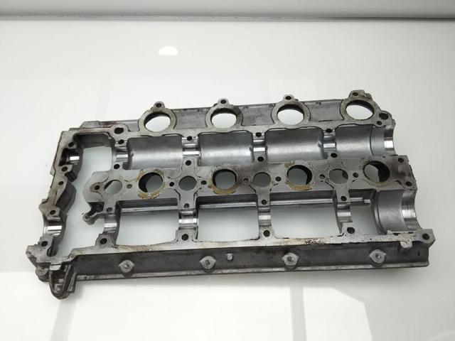 Głowica cylindrów 9656823180 PEUGEOT