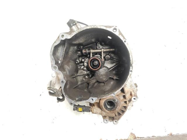 Kupić Mechaniczna skrzynia biegów w komplecie Opel Calibra  85 w dobrej cenie