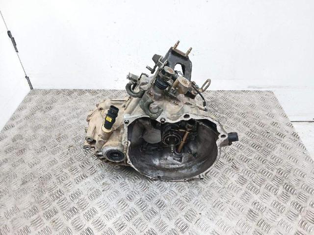Mechaniczna skrzynia biegów w komplecie do Opel Calibra 85