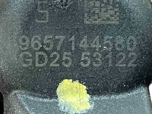 Wtryskiwacz paliwa 9657144580 PEUGEOT