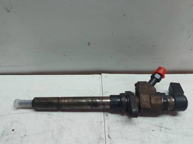 Wtryskiwacz paliwa 9657144580 PEUGEOT