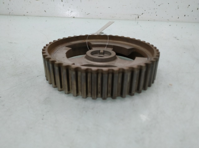 Koło zębatewalcowe wałka rozrządu silnika 9657477580 PEUGEOT