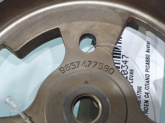 Koło zębatewalcowe wałka rozrządu silnika 9657477580 PEUGEOT