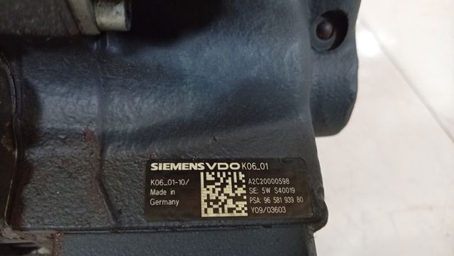 Pompa wtryskowa wysokiego ciśnienia 9658193980 PEUGEOT