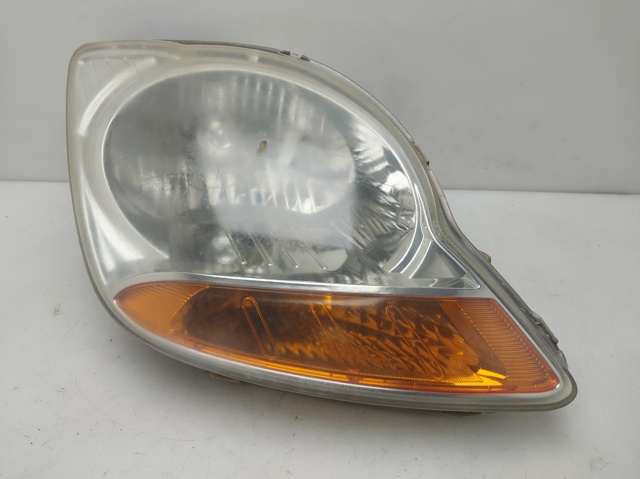 Reflektor prawy 96590406 GM