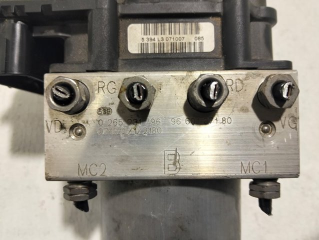 Sterownik ABS  hydrauliczny 9660107180 PEUGEOT