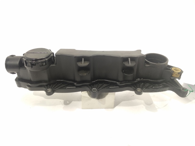 Pokrywa zaworowa 9660281080 PEUGEOT