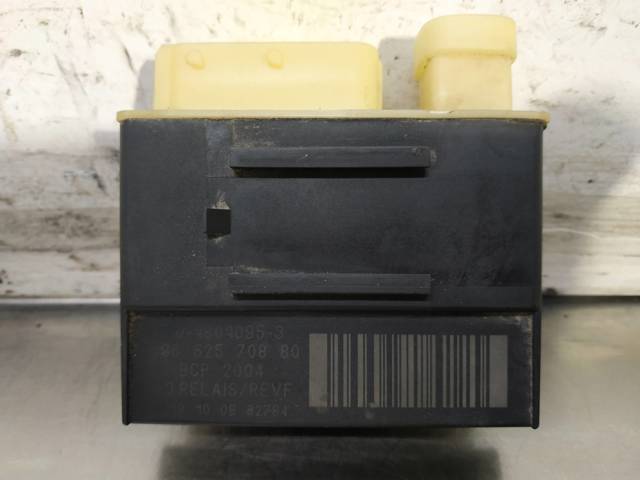 Przekaźnik świec żarowych 9662570880 OPEL