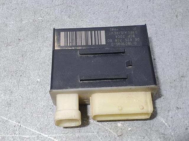 Przekaźnik świec żarowych 9662570880 PEUGEOT