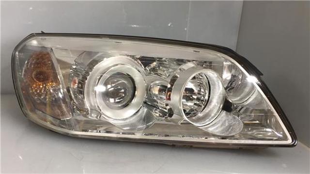 Reflektor prawy 96626974 GM