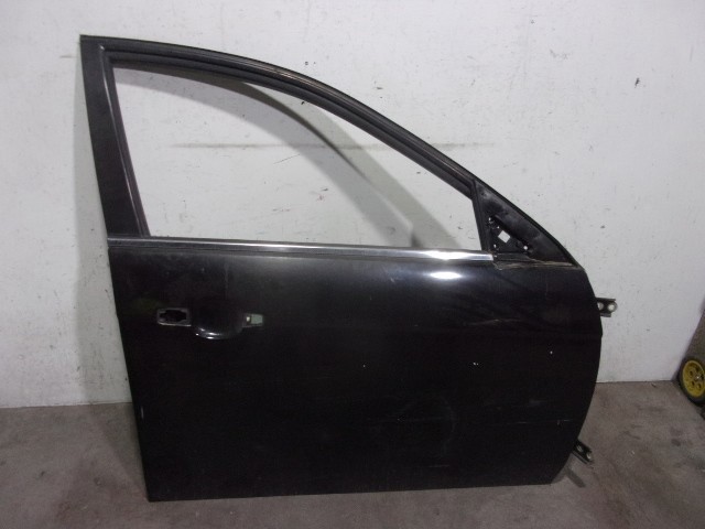 Drzwi przednie prawe 96635580 GM