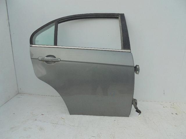 Drzwi tylne prawe 96635658 GM