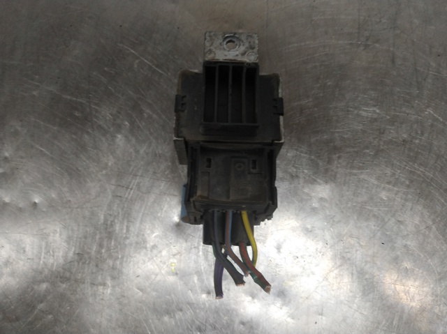 Przekaźnik świec żarowych 9663824880 LAND ROVER