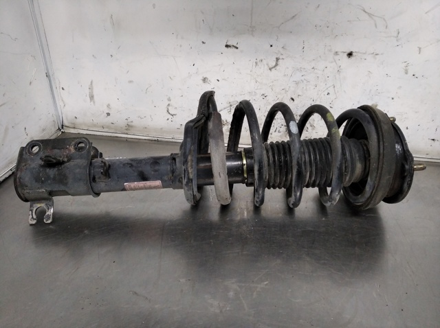 Amortyzator przedni prawy 96639838 GM