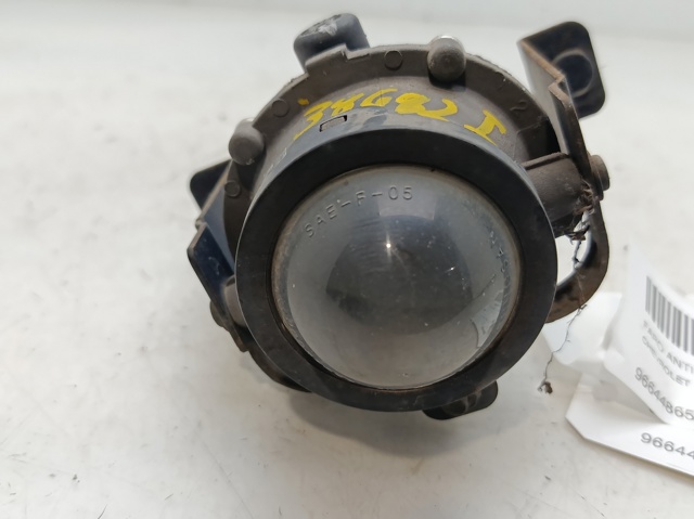 Lampa przeciwmgielna lewa 96644865 GM