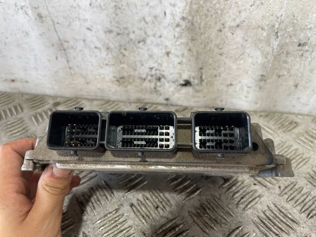 Sterownik silnika 9664843780 PEUGEOT