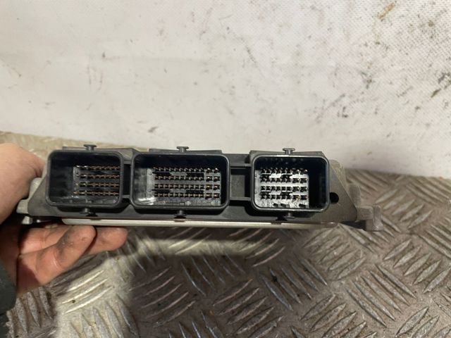 Sterownik silnika 9664843780 PEUGEOT