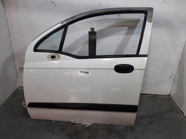 Kupić Drzwi przednie lewe Chevrolet Spark (Matiz)  M200, M250 w dobrej cenie