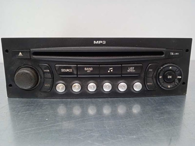 Radioodtwarzacz (radio AM/FM) do Citroen C4 UA