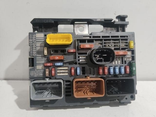 Skrzynka bezpieczników 9667044880 PEUGEOT