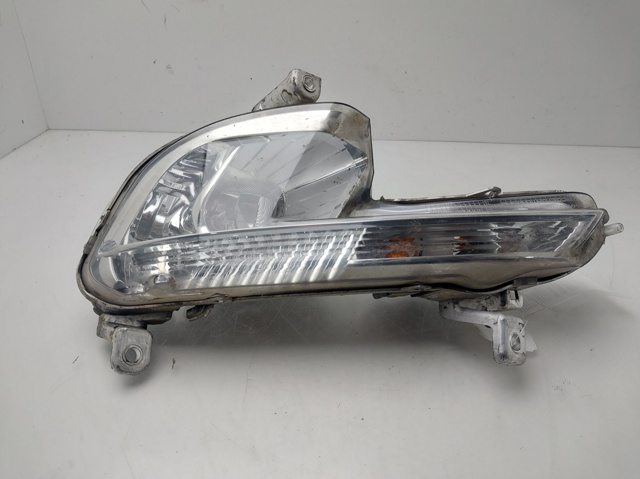 Lampa przeciwmgielna lewa 9670476280 PEUGEOT