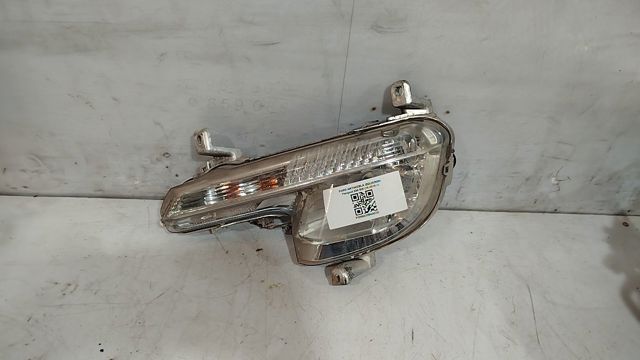 Lampa przeciwmgielna lewa 9670476280 PEUGEOT