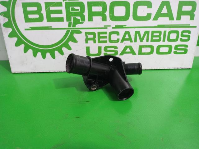 Kołnierz układu chłodzenia (trójnik) Peugeot 508 1 8D