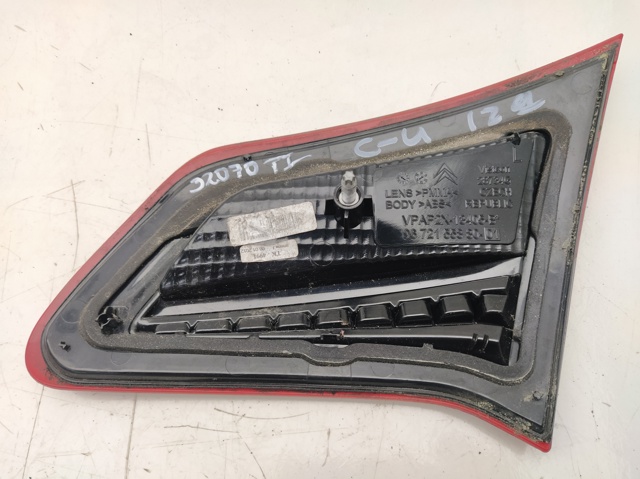 Lampa zespolona tylna lewa wewnętrzna 9672155880 PEUGEOT