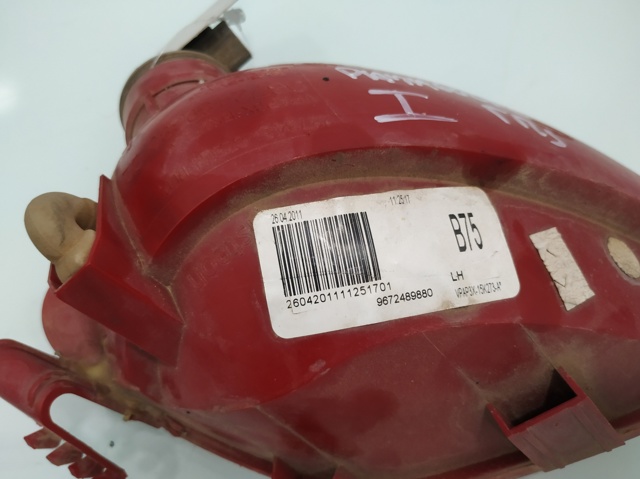 Przednia lampa przeciwmgielna tylna lewa 9672489880 PEUGEOT