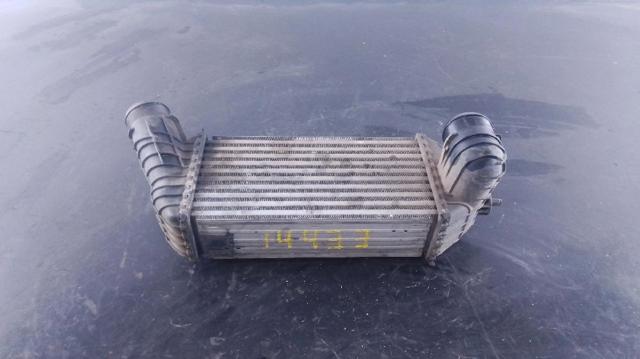 Chłodnica intercoolera 9673015780 PEUGEOT