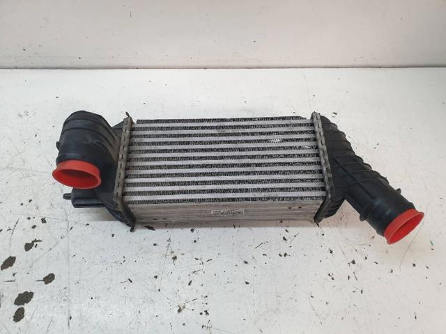 Chłodnica intercoolera 9673015780 PEUGEOT