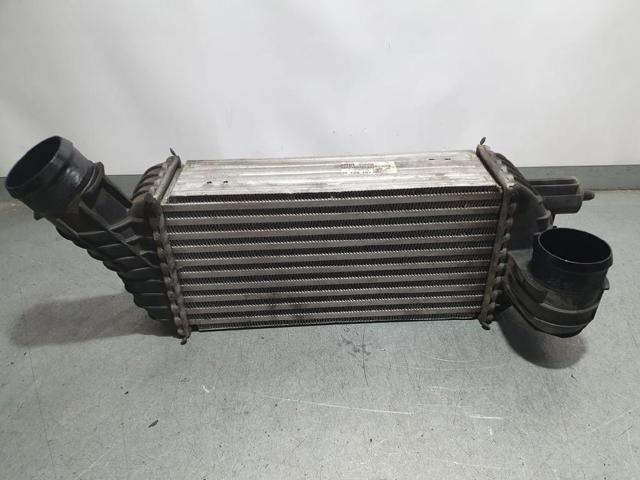 Chłodnica intercoolera 9673015780 PEUGEOT