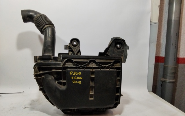 Obudowa filtra powietrza 9673061080 PEUGEOT