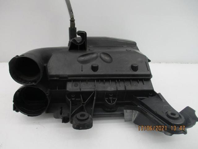 Obudowa filtra powietrza 9673061080 PEUGEOT