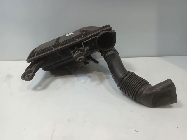 Obudowa filtra powietrza 9673061080 PEUGEOT