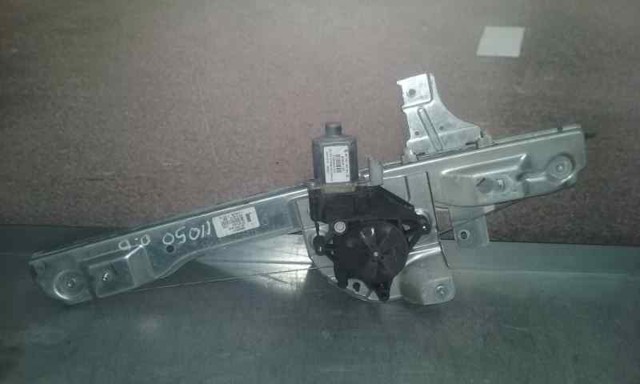 Mechanizm podnoszenia szyby drzwi przednich prawych 9674254380 PEUGEOT