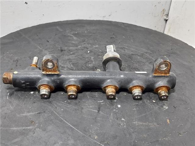 Rozdzielacz paliwa 9674300080 FORD