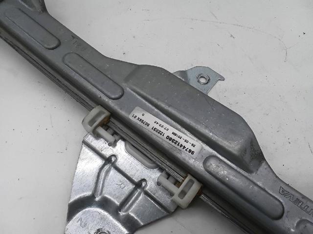 Mechanizm podnoszenia szyby drzwi przednich prawych 9674412380 PEUGEOT