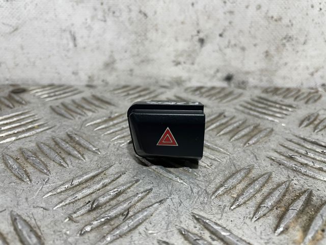 Przycisk włączania światła awaryjnego 96750916ZD PEUGEOT