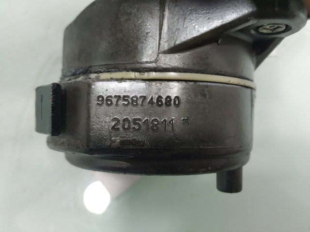 Napinacz paska napędowego 9675874680 PEUGEOT