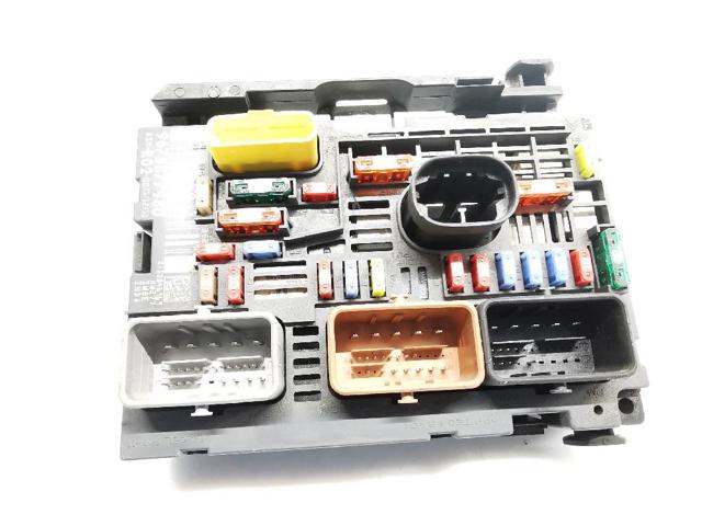 Skrzynka bezpieczników 9675877980 PEUGEOT