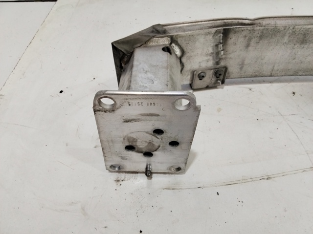 Wzmocnienie zderzaka przedniego 9675941580 PEUGEOT