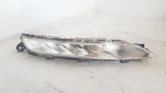 Reflektor do jazdy dziennej prawy 9676036280 PEUGEOT