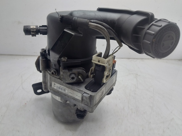 Pompa wspomagania hydraulicznego kierownicy 9676154180 PEUGEOT