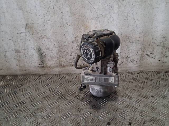 Pompa wspomagania hydraulicznego kierownicy 9676154180 PEUGEOT