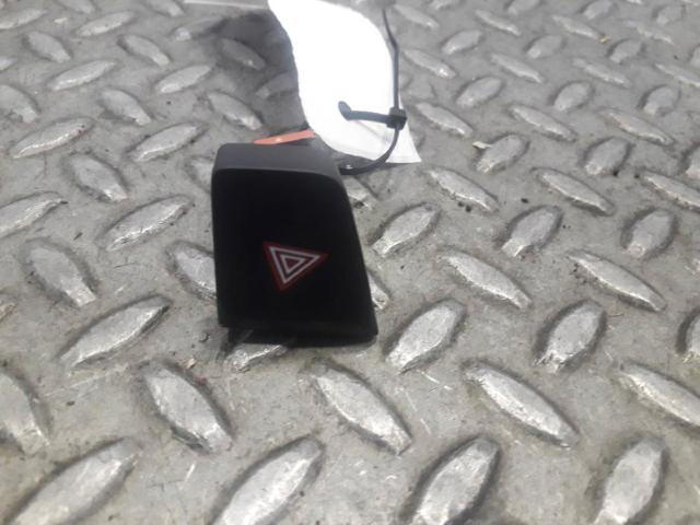 Przycisk włączania światła awaryjnego 96765876ZD PEUGEOT