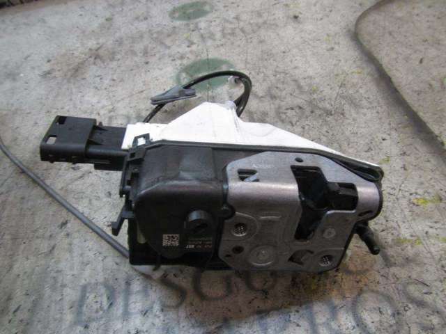 Zamek drzwi przednich prawych 9676785780 PEUGEOT