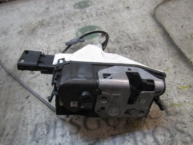 Zamek drzwi przednich prawych 9676785780 PEUGEOT